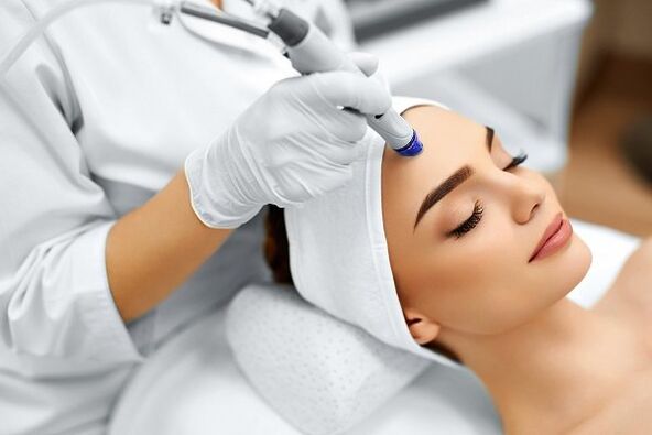 The girl was carried out with rejuvenation procedures